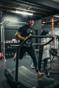 Leia mais sobre o artigo HIIT X Aeróbico Convencional: Qual o Melhor Para o Seu Objetivo?
